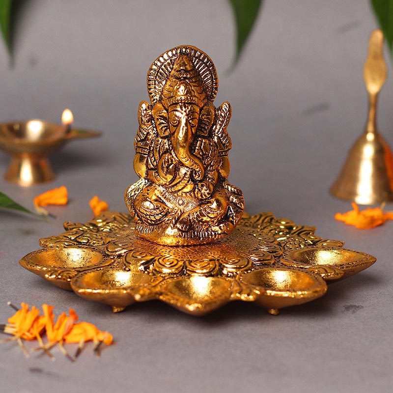 Ganesha Idol Diyas