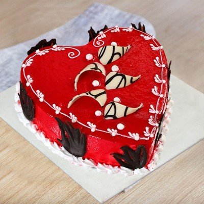 Desirable Heart Cake
