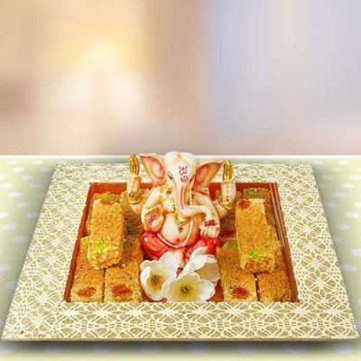 Ganesha Idol N Milk Cake Hamper