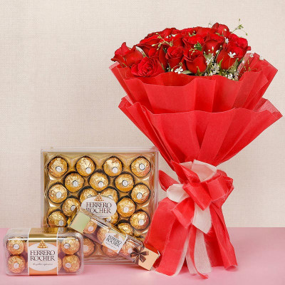 Roses With Chocolate Delight